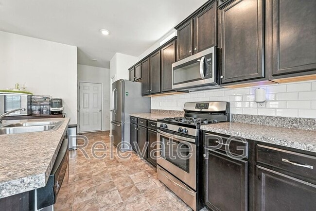 Building Photo - 11200 Blunts Bluff Ct