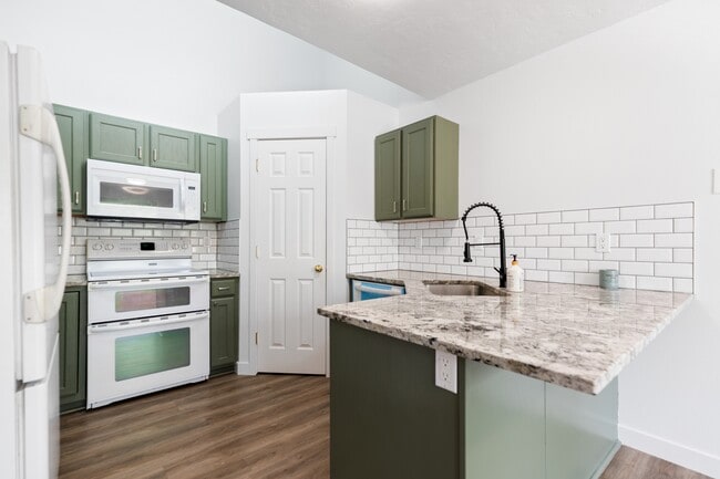 Building Photo - 781 S 300 W