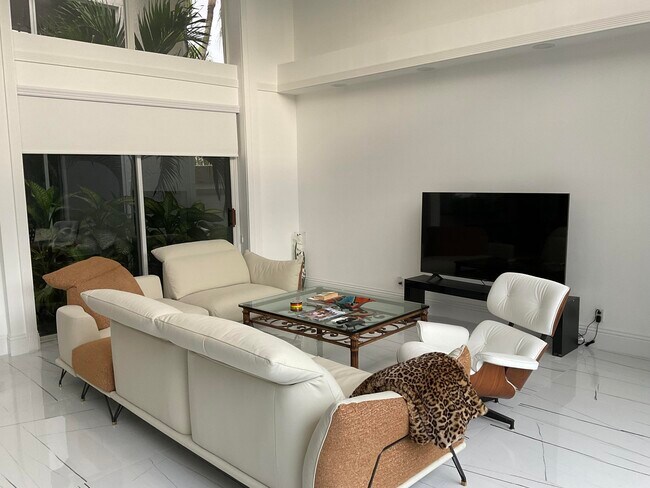 Building Photo - 7111 Dubonnet Dr