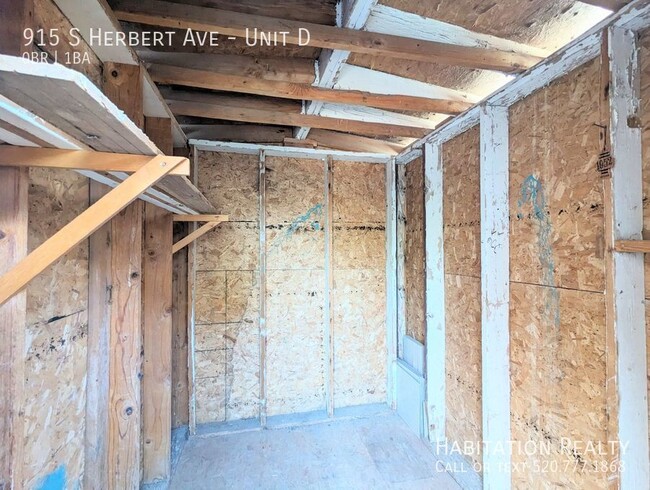 Building Photo - 915 S Herbert Ave