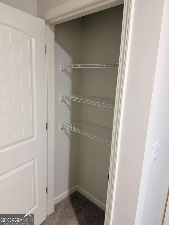 Building Photo - 112 Glenrise Dr
