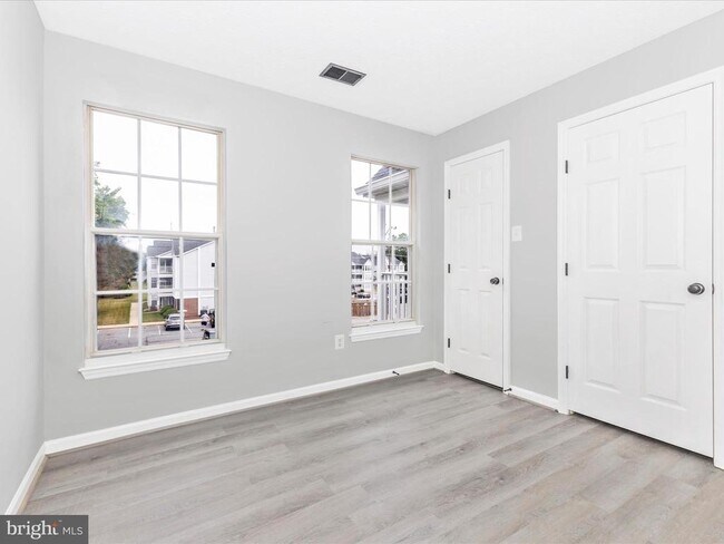 Building Photo - 615 Himes Ave