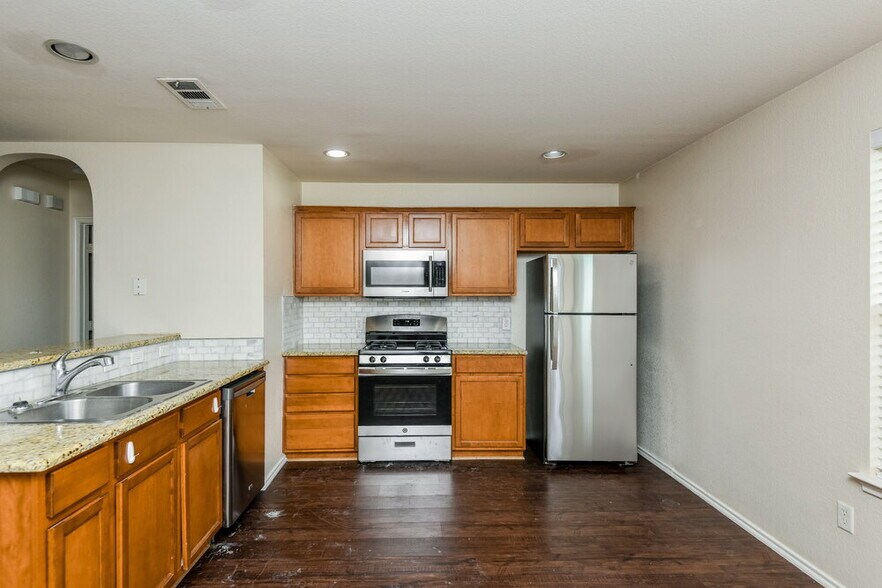 Building Photo - 6708 Friendsway Dr