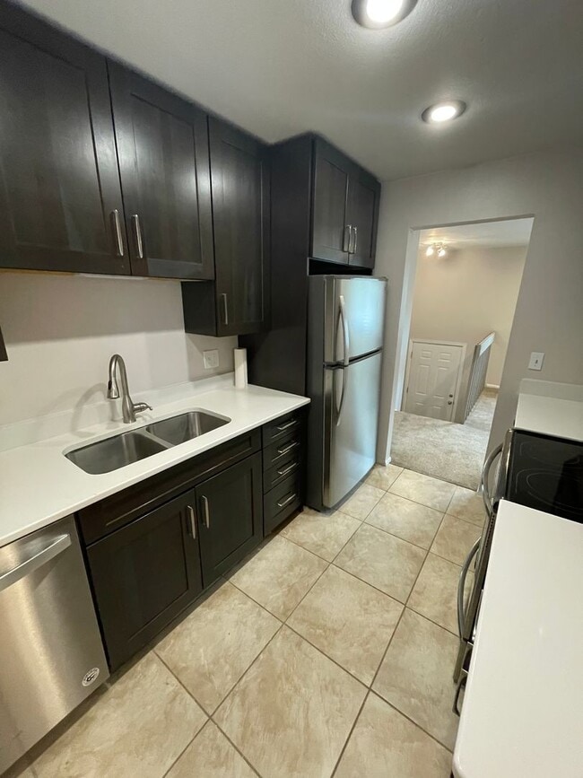 Building Photo - 9131 W 90th Pl