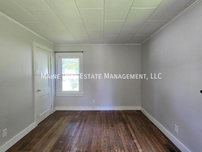Building Photo - 885 Minot Ave