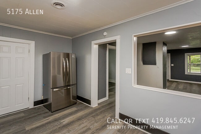 Building Photo - 5175 Allen-