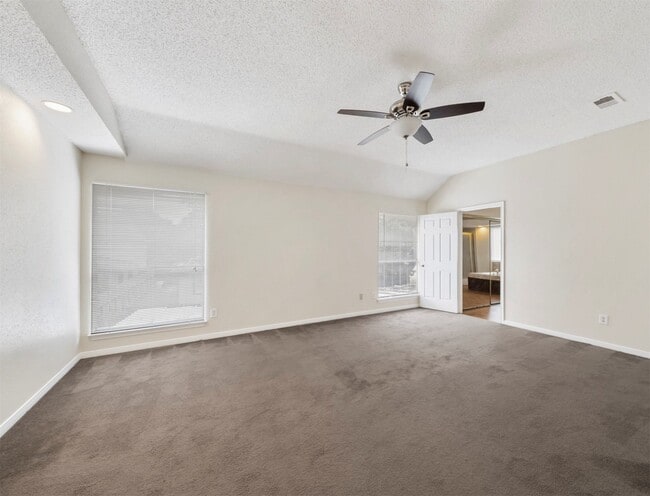 Building Photo - 10906 Canarywood Dr