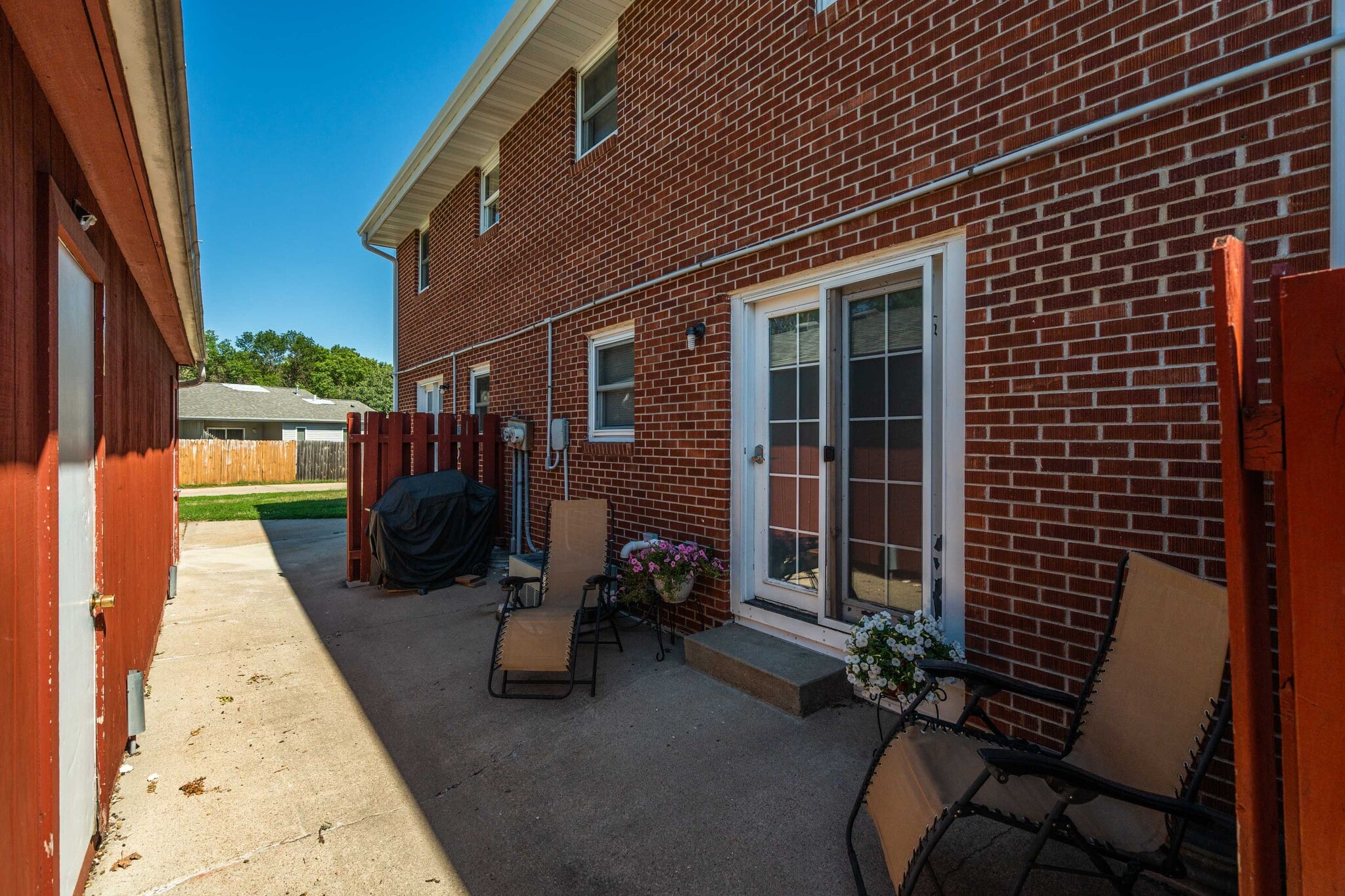 Rear Patio - 1304 E Sylvan Cir