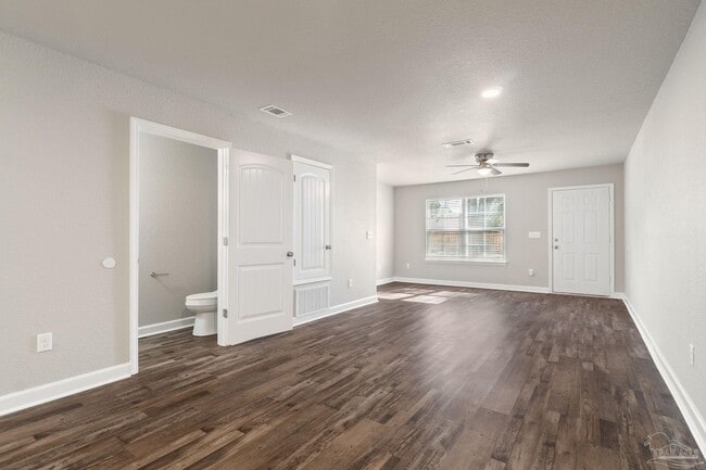 Building Photo - 9906 Holsberry Rd