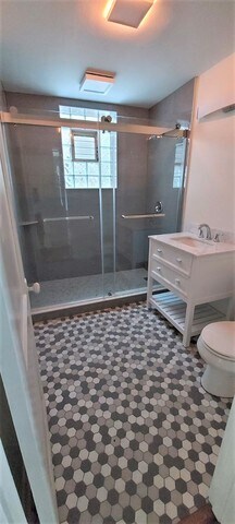 Building Photo - 6229 N Wayne Ave