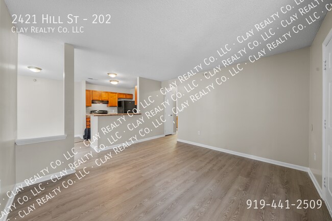 Building Photo - 2421 Hill St