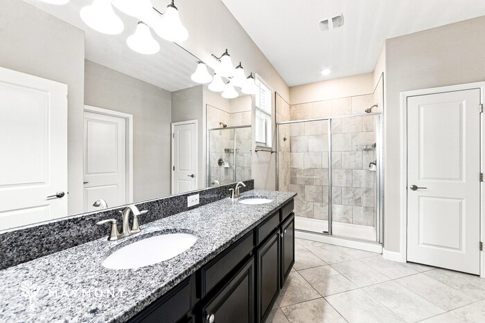 Building Photo - 9645 Ivory Dr