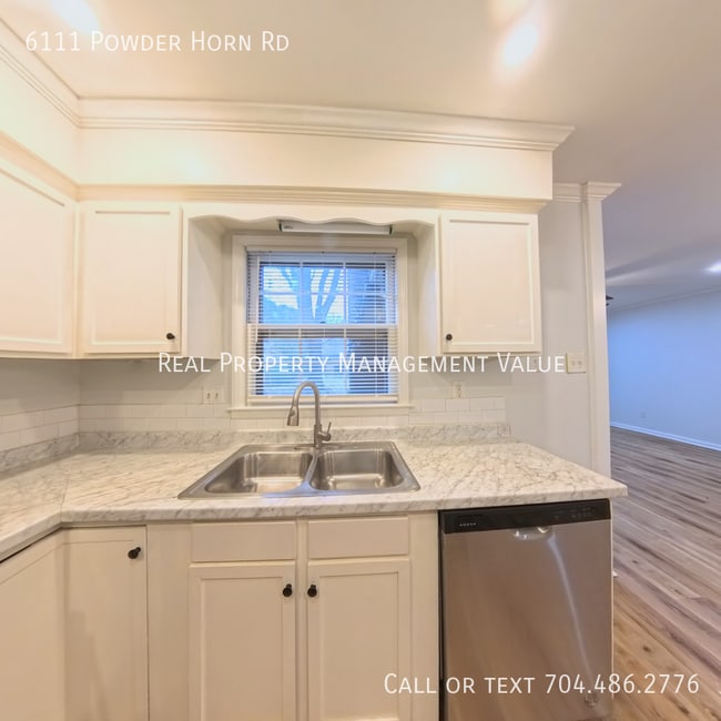 Building Photo - 6111 Powder Horn Rd