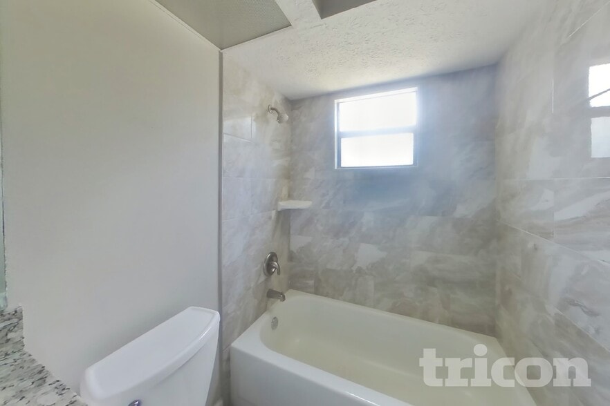 Building Photo - 23515 Shining Star Dr