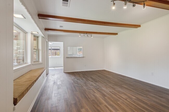 Building Photo - 5647 Lymbar Dr