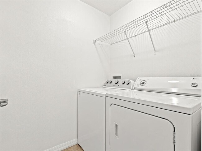 Building Photo - 2412 Middleton Grove Dr