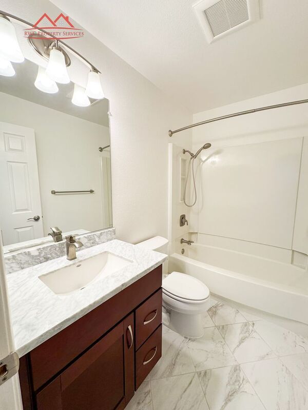 Building Photo - 3634 Fitzsimmons Common