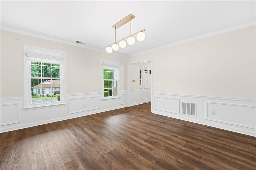 Building Photo - 4496 Windsor Oaks Dr