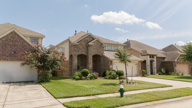 Building Photo - 13303 Davenport Hills Ln
