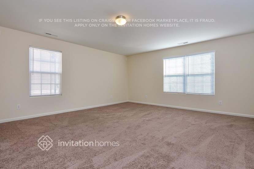 Building Photo - 5871 Sparrows Nest Way