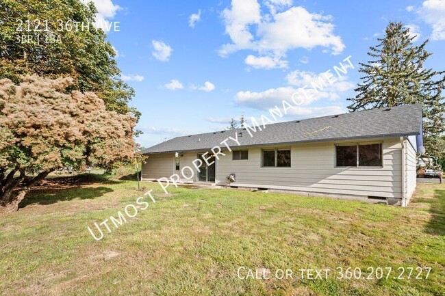 Building Photo - $500 Off First Month's Rent Cozy 3BD Ranch...