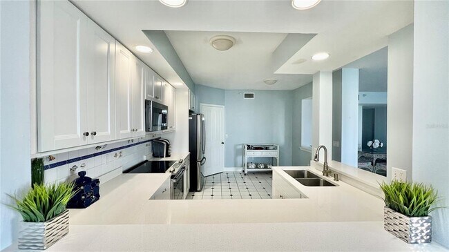 Building Photo - 4981 Bacopa Ln S