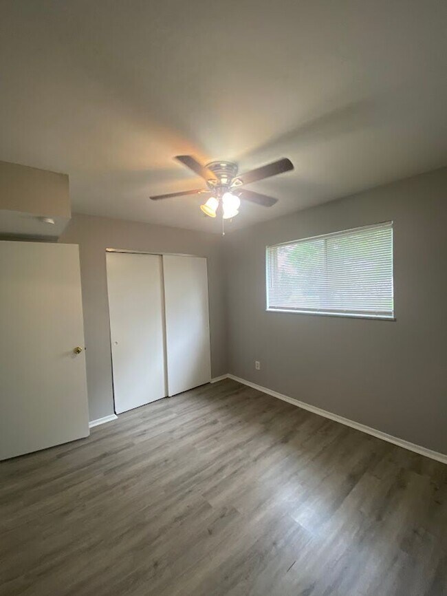 Building Photo - $200 Off 1ST Month Rent May Special! Fresh...