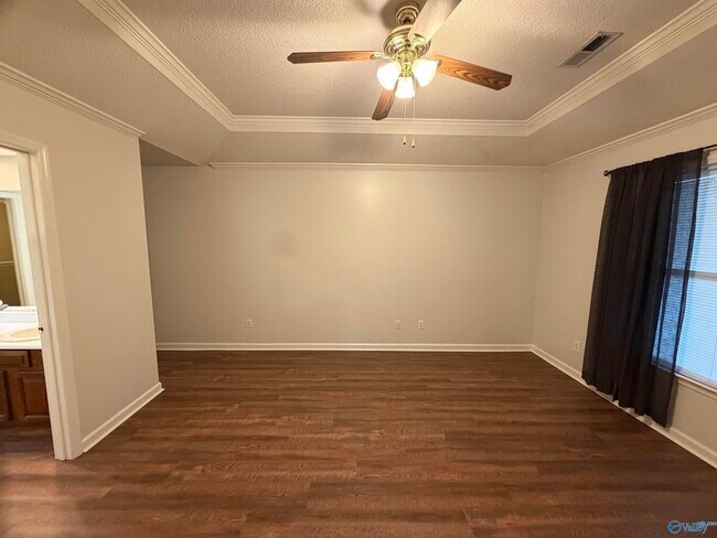 Building Photo - 3029 Battlement Rd SW