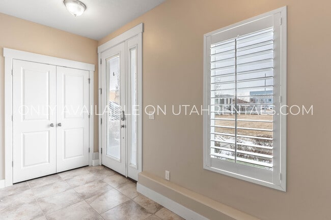 Building Photo - 4738 W Daybreak Rim Way