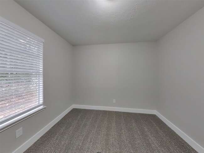 Building Photo - 18835 Atasca Oaks Dr