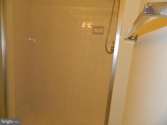 Building Photo - 15320 Pine Orchard Dr