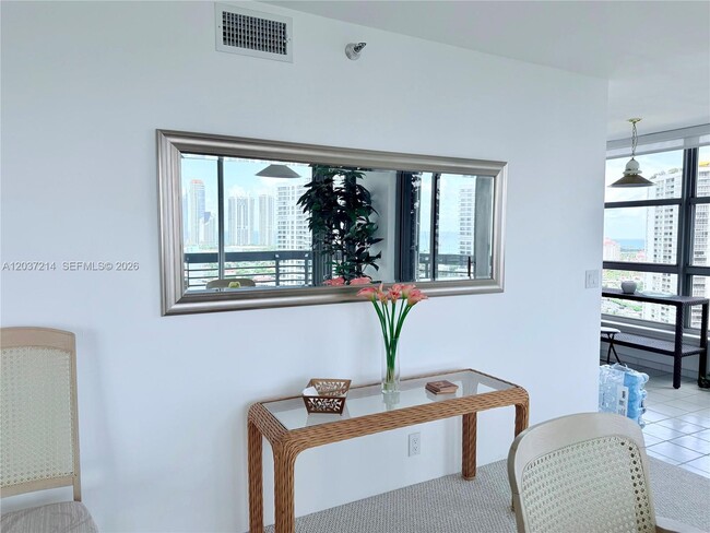 Building Photo - 3500 Mystic Pointe Dr