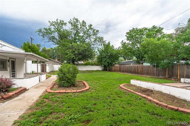 Building Photo - 1118 E Platte Ave