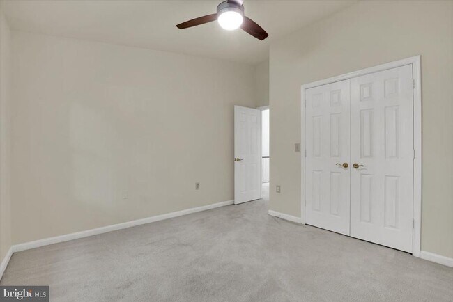 Building Photo - 2904 Oakton Crest Pl