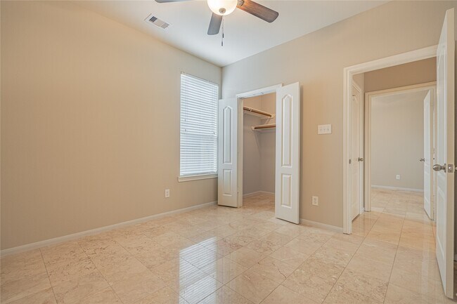 Building Photo - 28514 Lockeridge Springs Dr