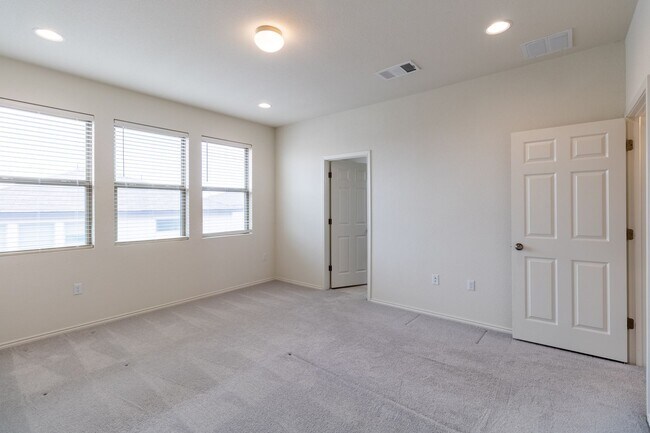 Building Photo - Charming Oasis in Wells Branch: Spacious 3-Bed Home with Stylish Upgrades!
