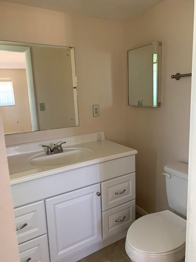 Building Photo - First Month Free !!!!!  Huge two bedroom t...