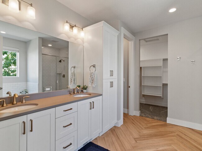 Building Photo - 11599 Dorothy Vista Dr