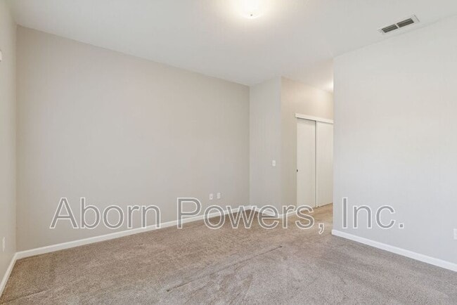 Building Photo - 620 Pearl Pl