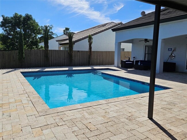 Building Photo - 7301 SW 159th Ave