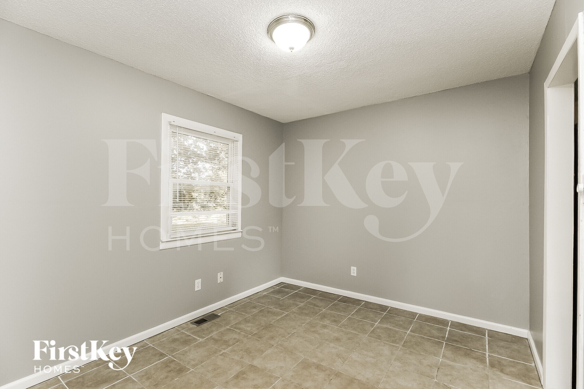 Building Photo - 9436 Craig Dr