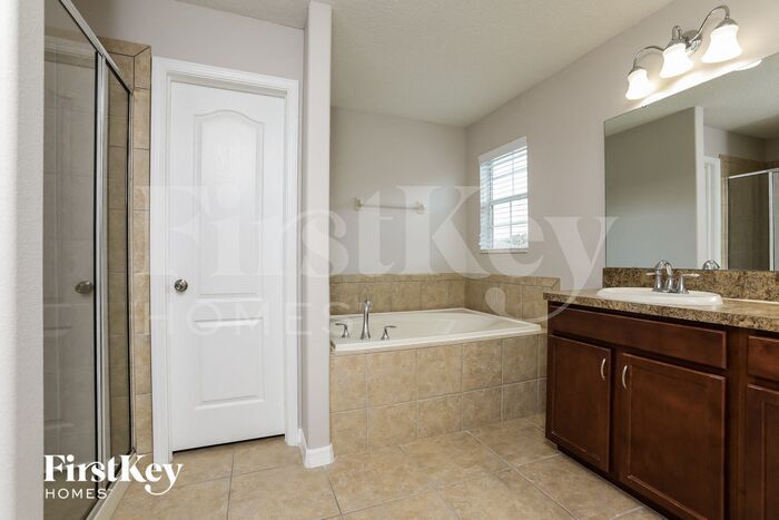 Building Photo - 361 Bella Rosa Cir