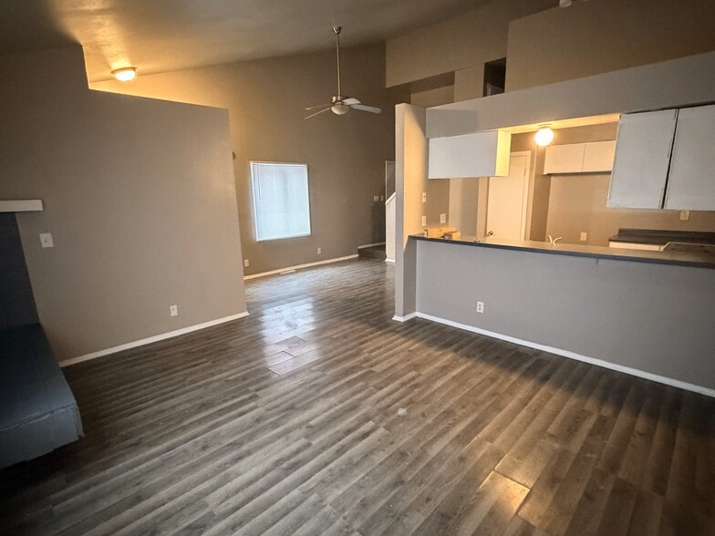 Building Photo - 7918 N Granville Rd