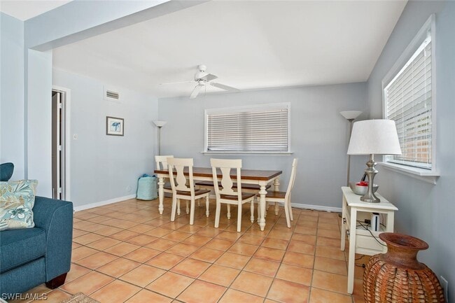 Building Photo - 779 98th Ave N