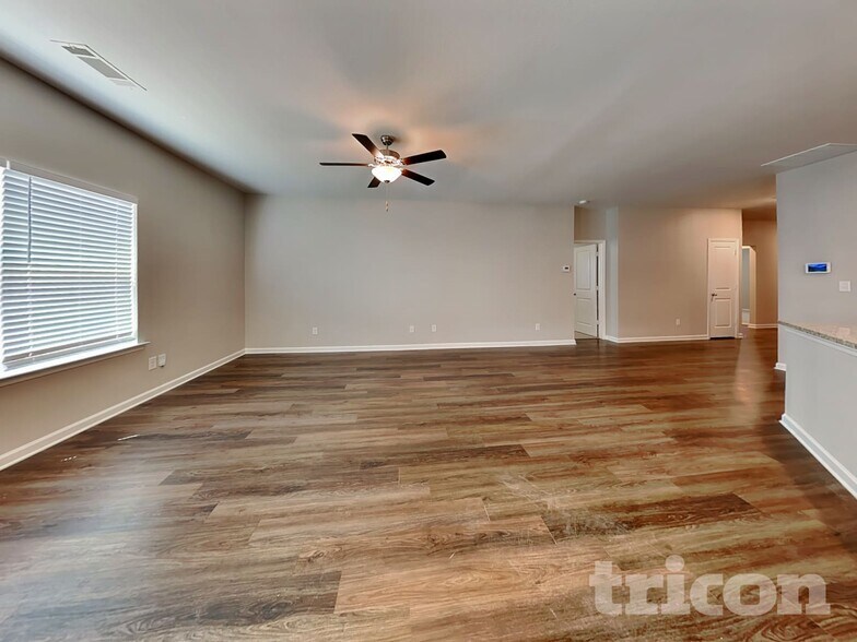 Building Photo - 109 Innis Brk Cir SW