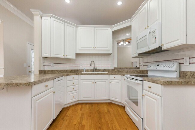 Building Photo - 10005 Brighton Springs Ct