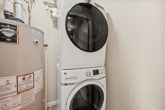 Building Photo - Spacious 2 Bed 2 Bath Condo in Highlands Ranch!!