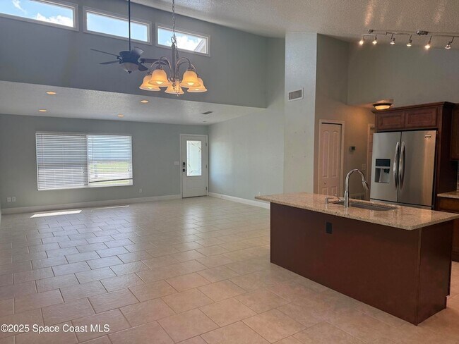 Building Photo - 189 Ocean Breeze Cir