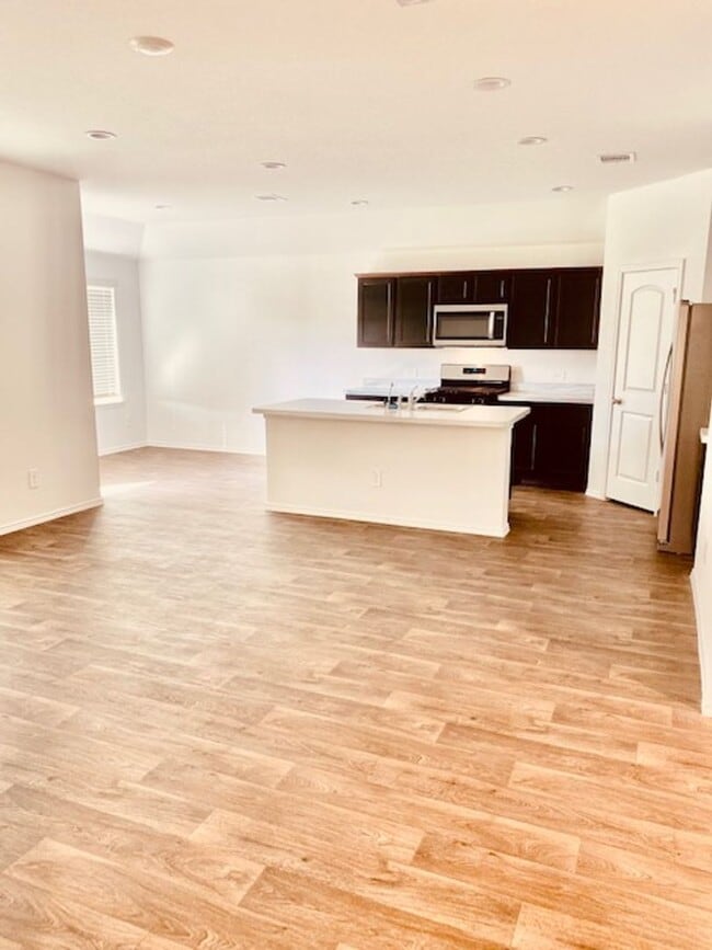Building Photo - . BEAUTIFUL BRAND NEW 3 BEDROOM BATH HOME ...