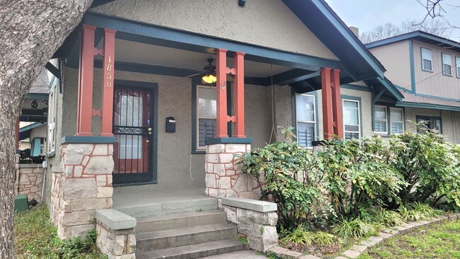 Primary Photo - Beautiful bungalow close to Overton Square